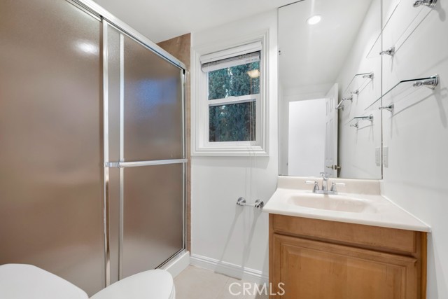 4446 Hayvenhurst AVE