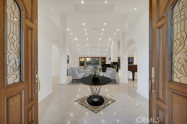 4446 Hayvenhurst AVE