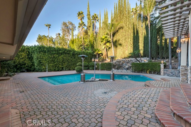 4446 Hayvenhurst AVE