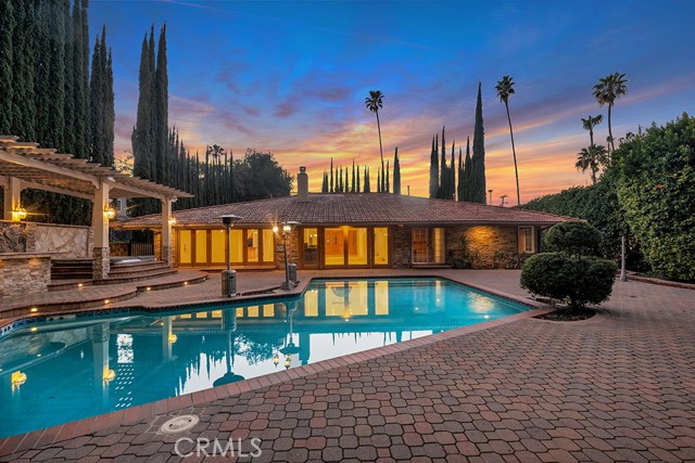 4446 Hayvenhurst AVE