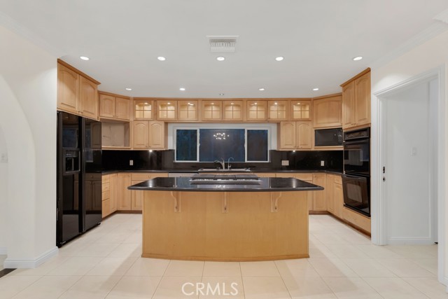 4446 Hayvenhurst AVE