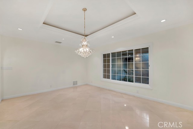 4446 Hayvenhurst AVE