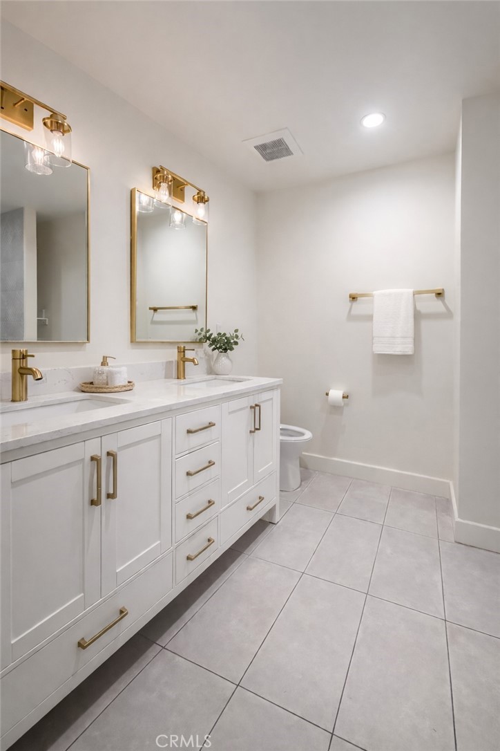 20156 Arminta Street