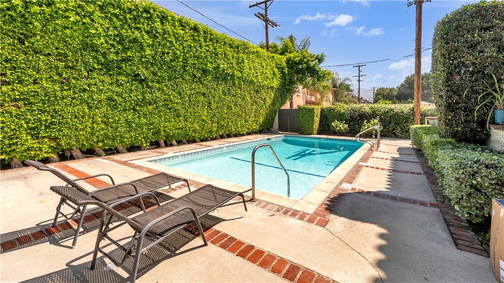 1719 Rogers Place 33H