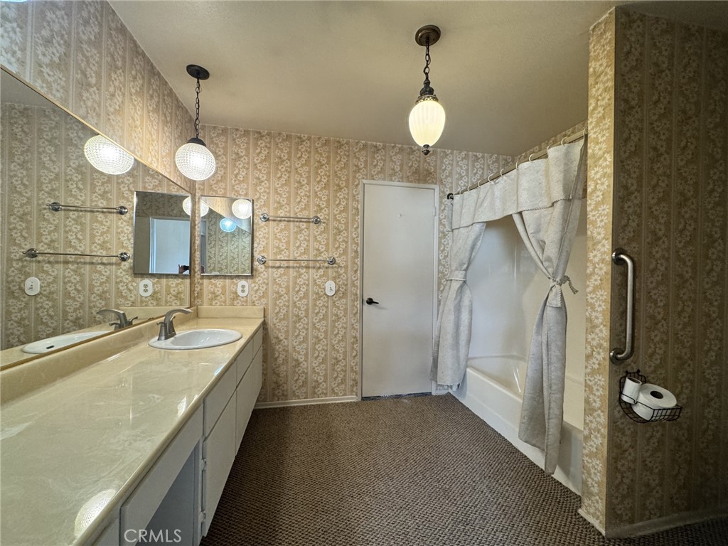 1719 Rogers Place 33H