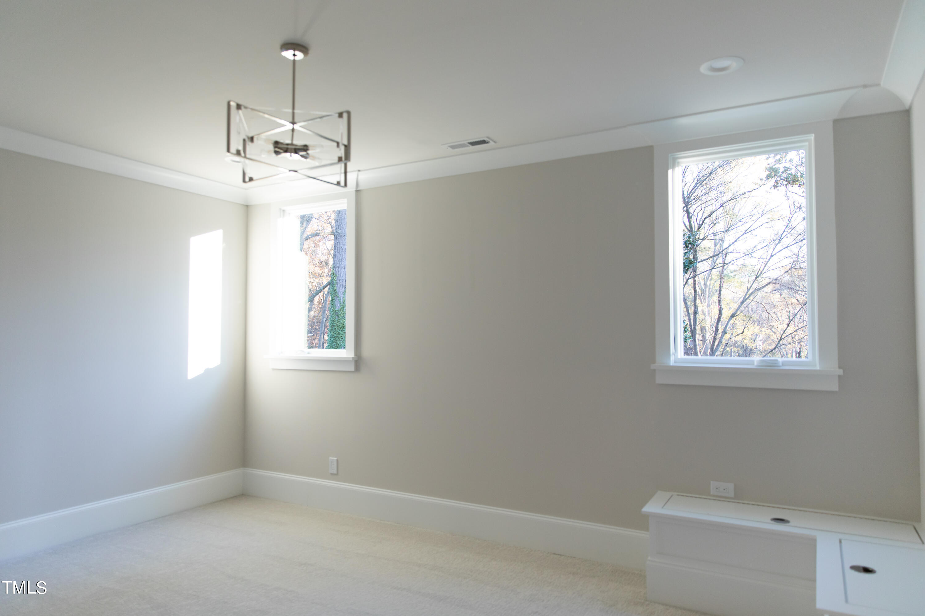 1304 Ivy Lane