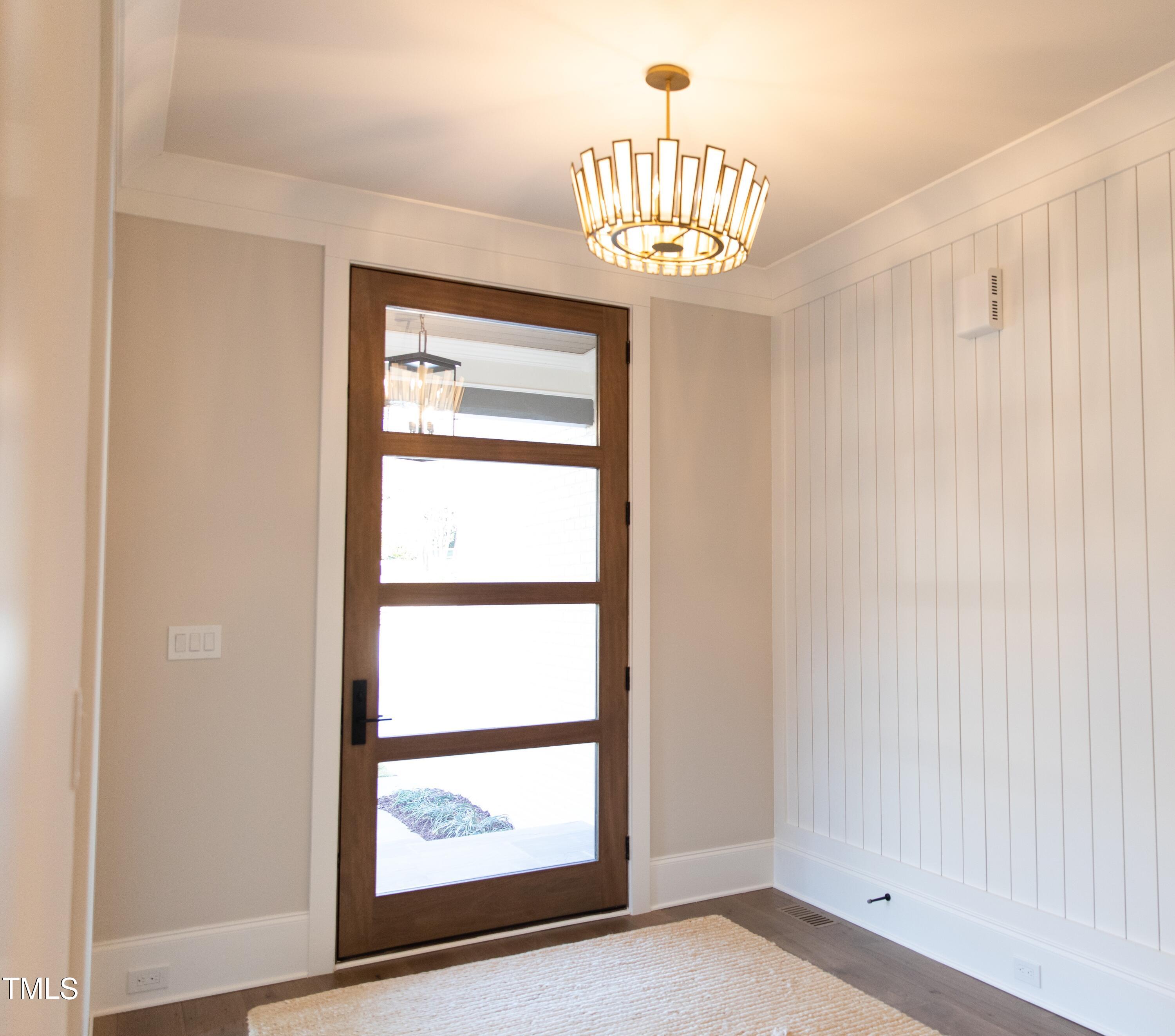 1304 Ivy Lane