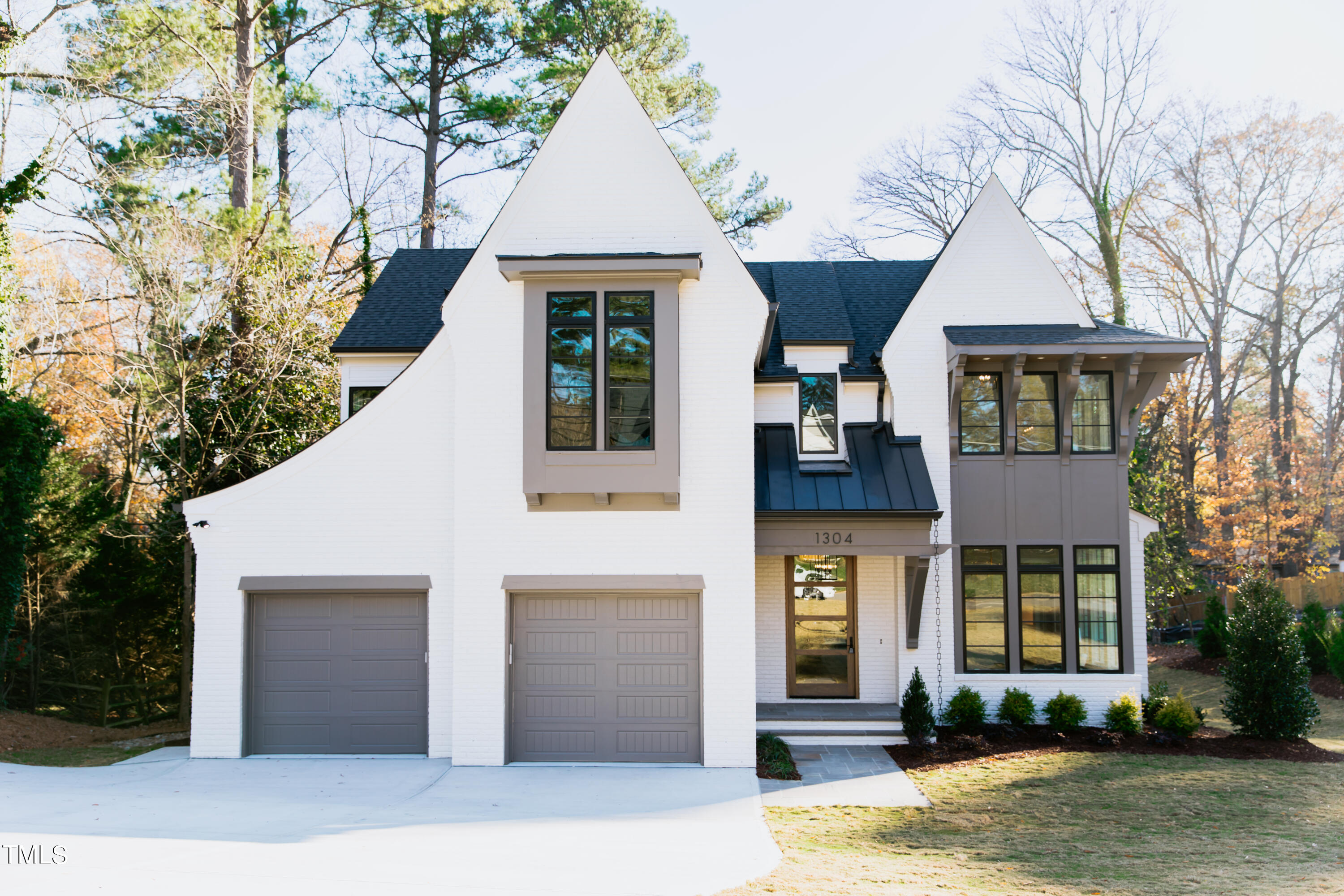 1304 Ivy Lane
