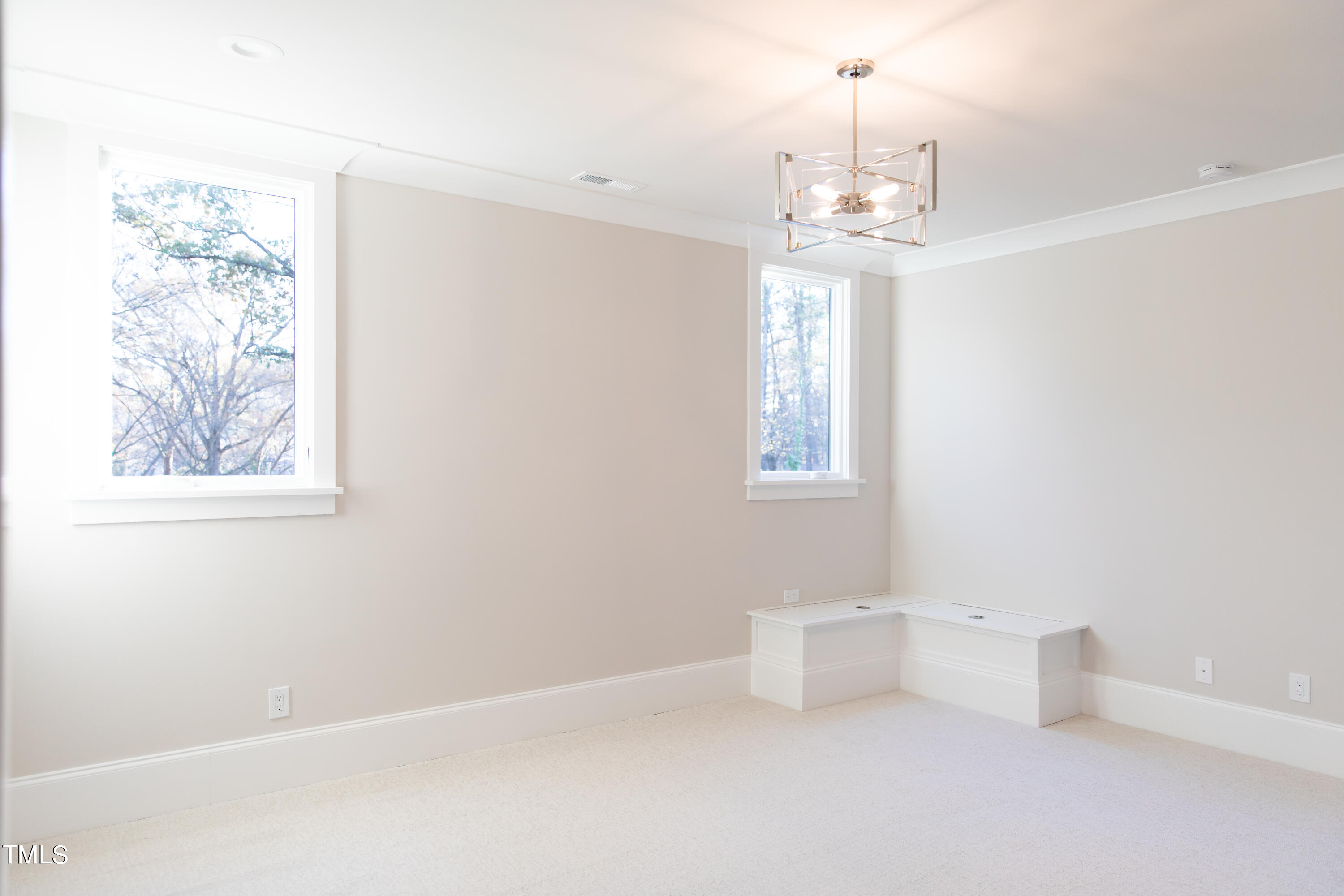 1304 Ivy Lane