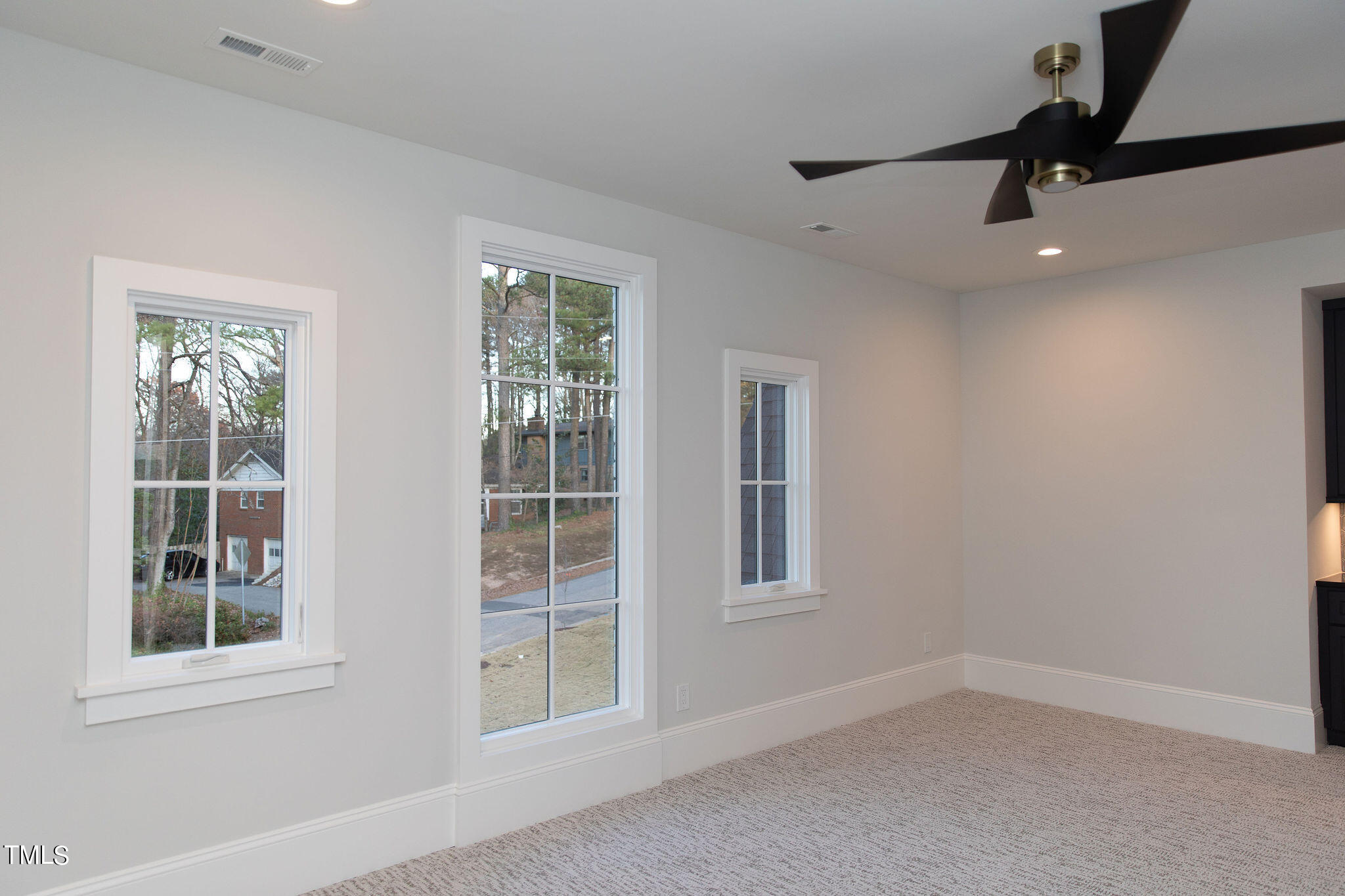 1203 Glendale Drive