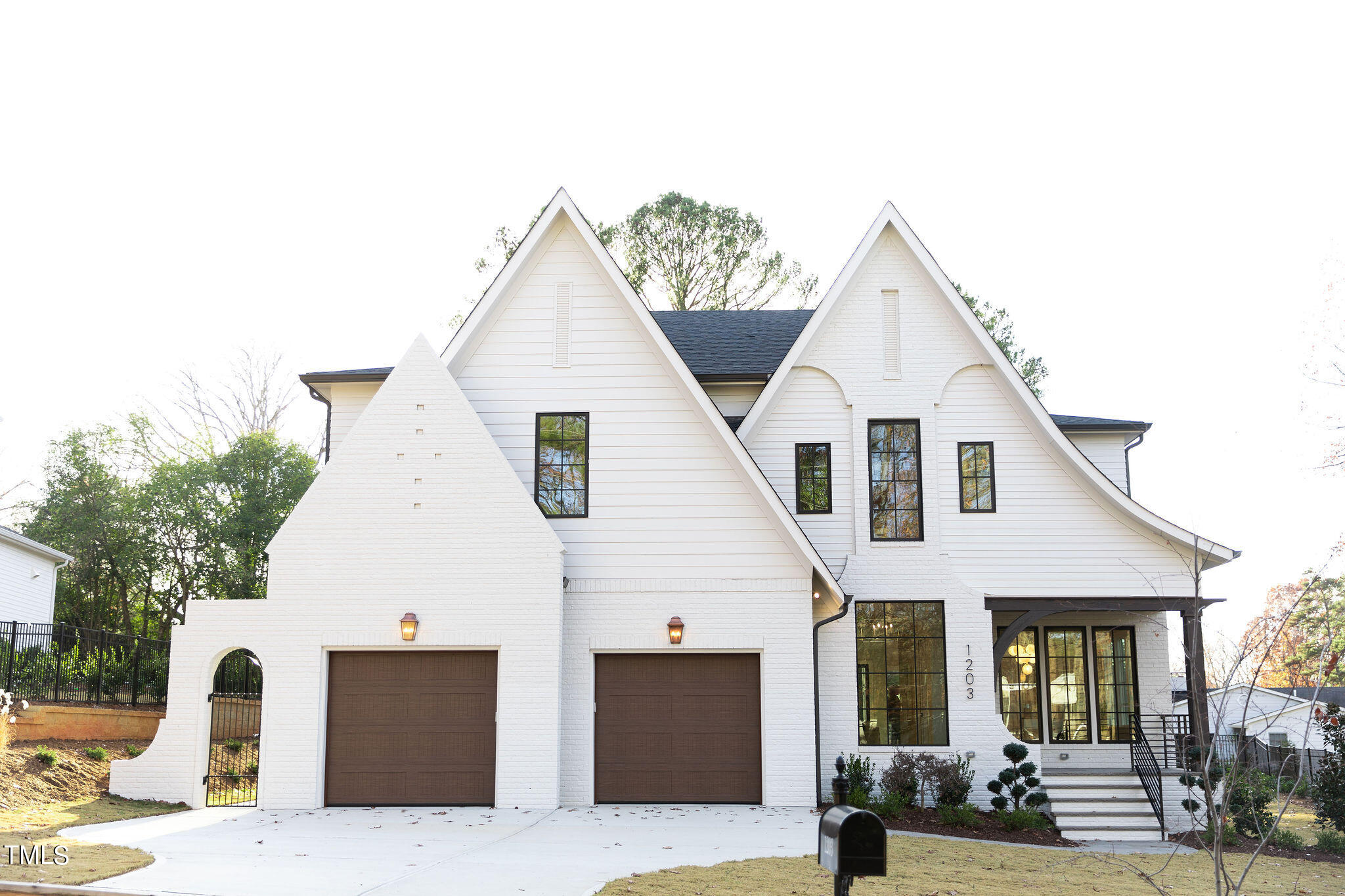 1203 Glendale Drive