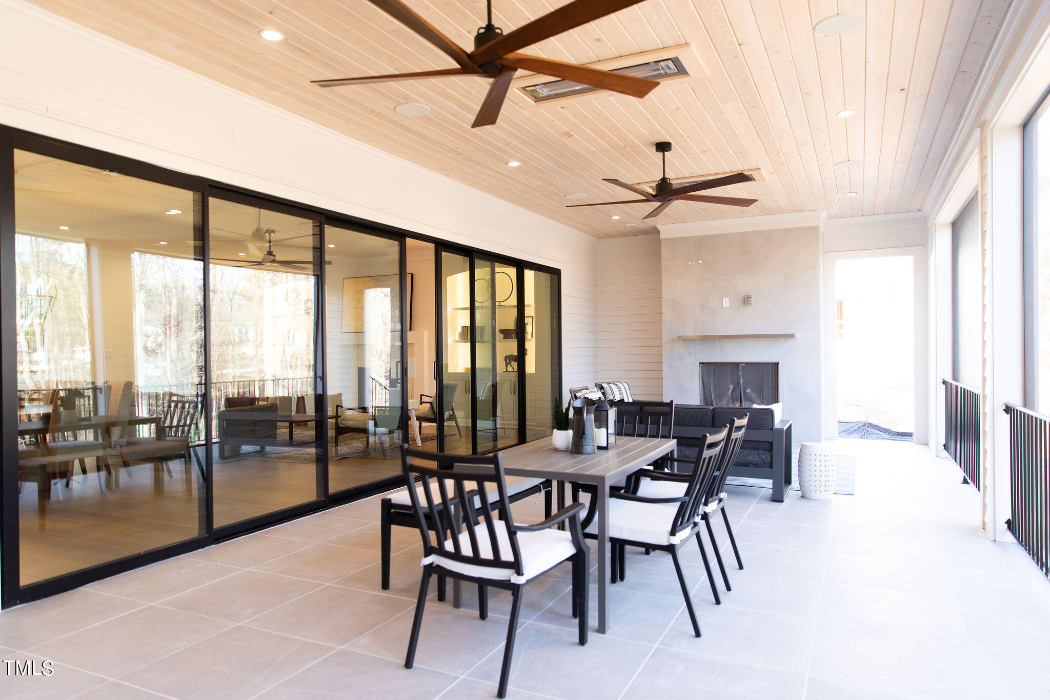 1404 Sky Vista Way