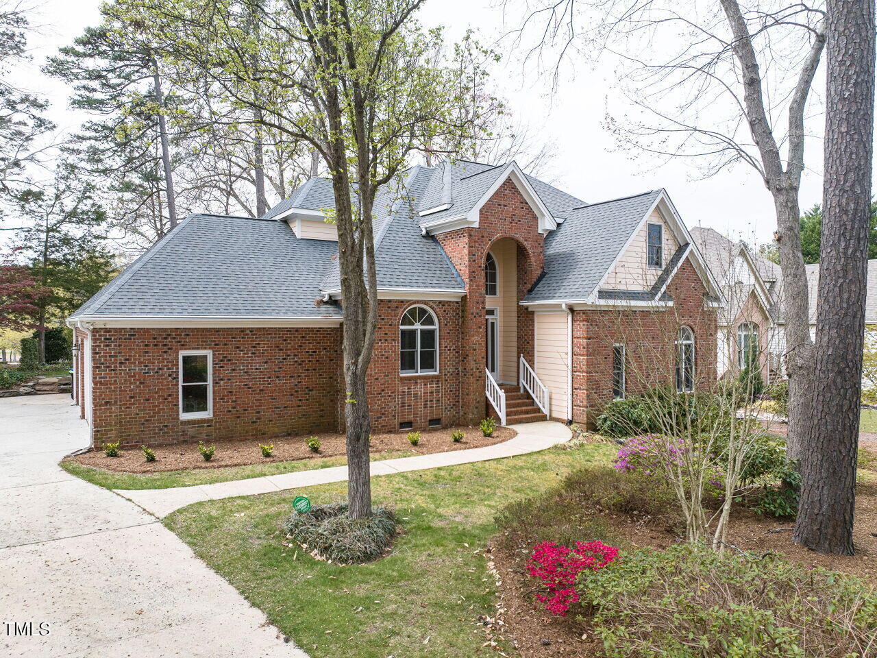 8709 Gleneagles Drive