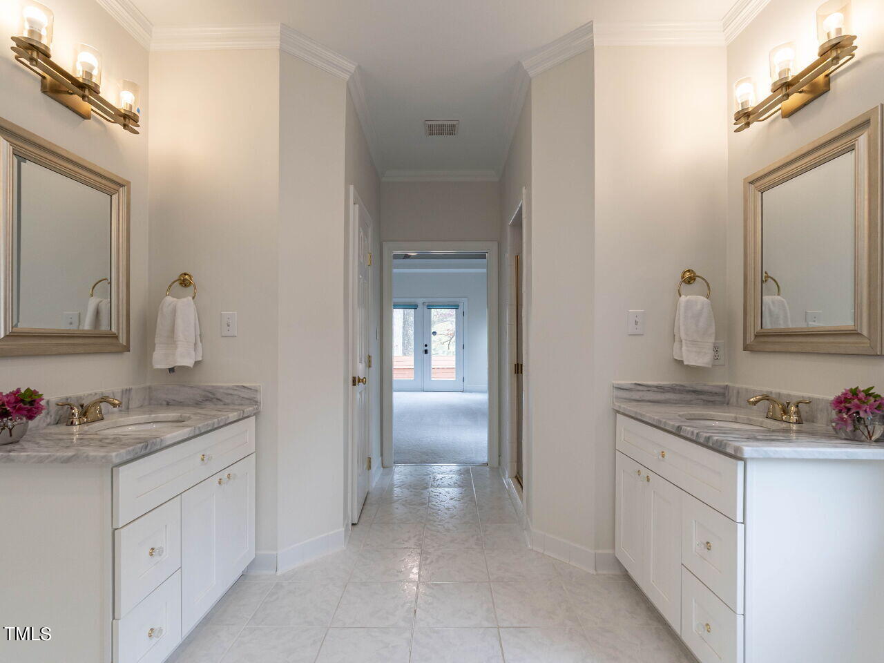 8709 Gleneagles Drive