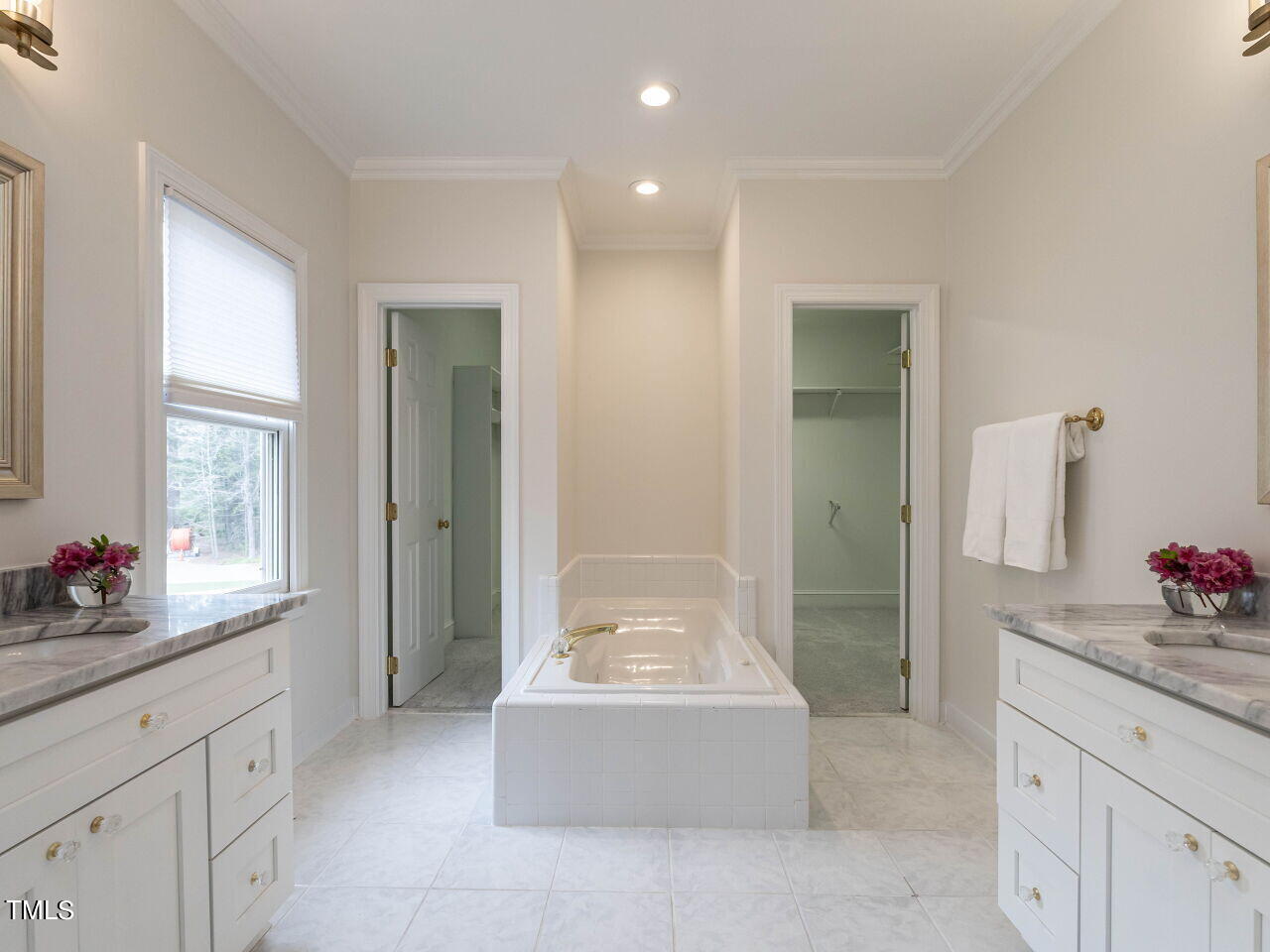 8709 Gleneagles Drive