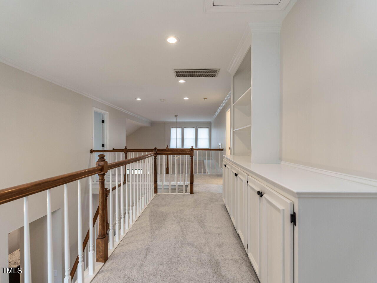 8709 Gleneagles Drive