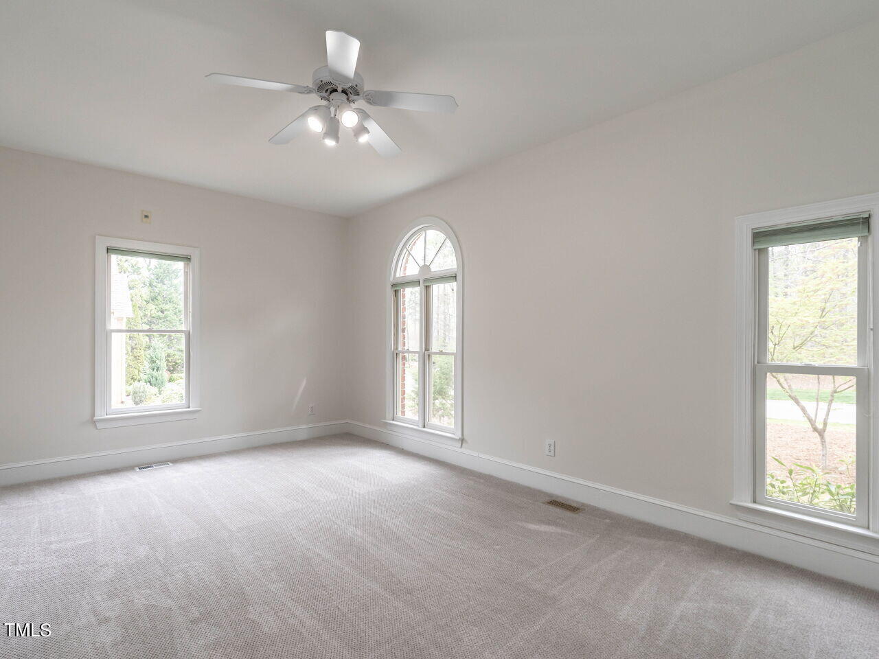 8709 Gleneagles Drive