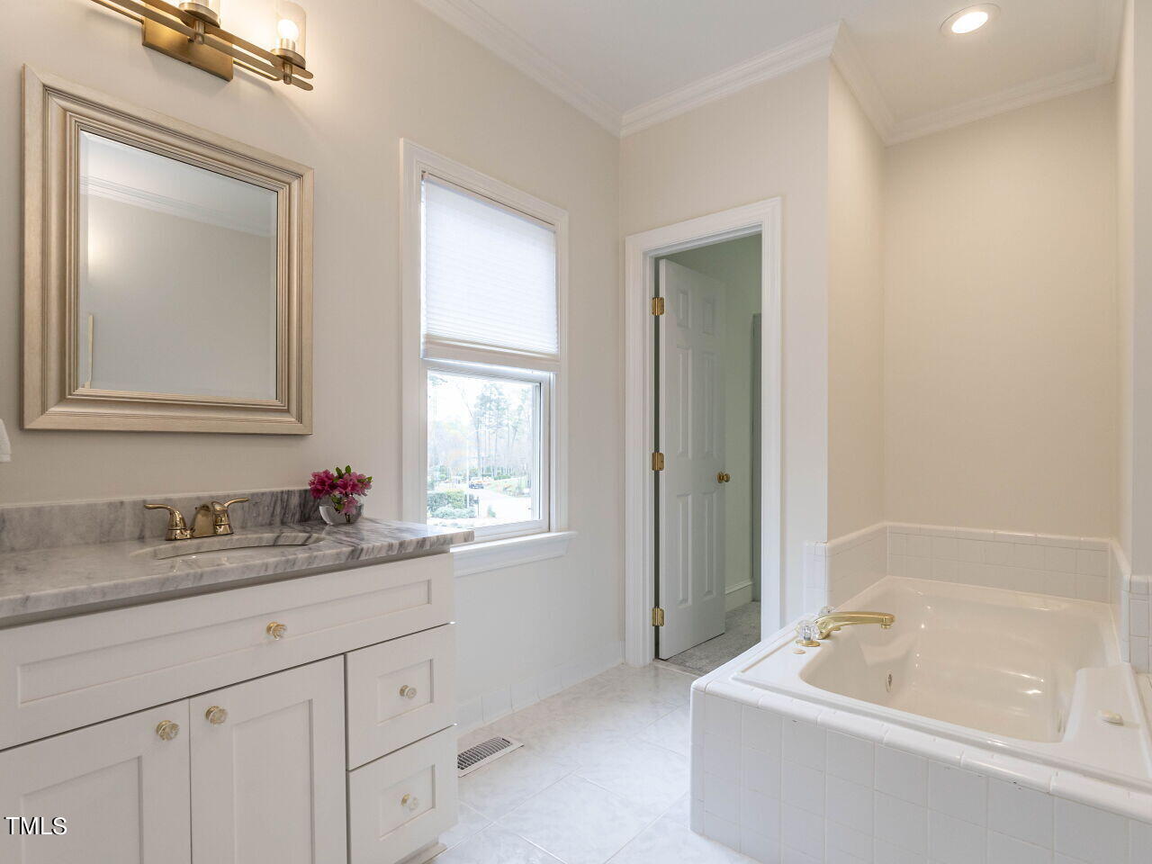 8709 Gleneagles Drive