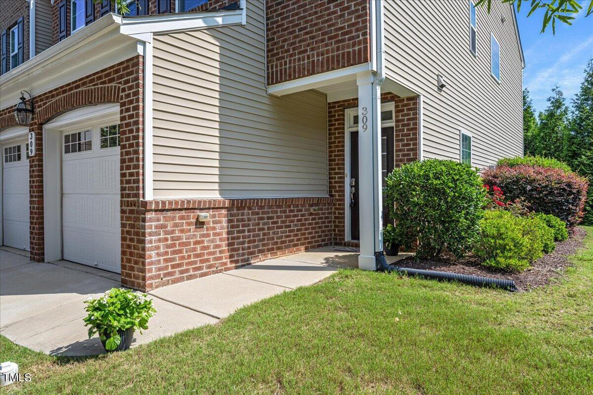 309 Dechlan Lane