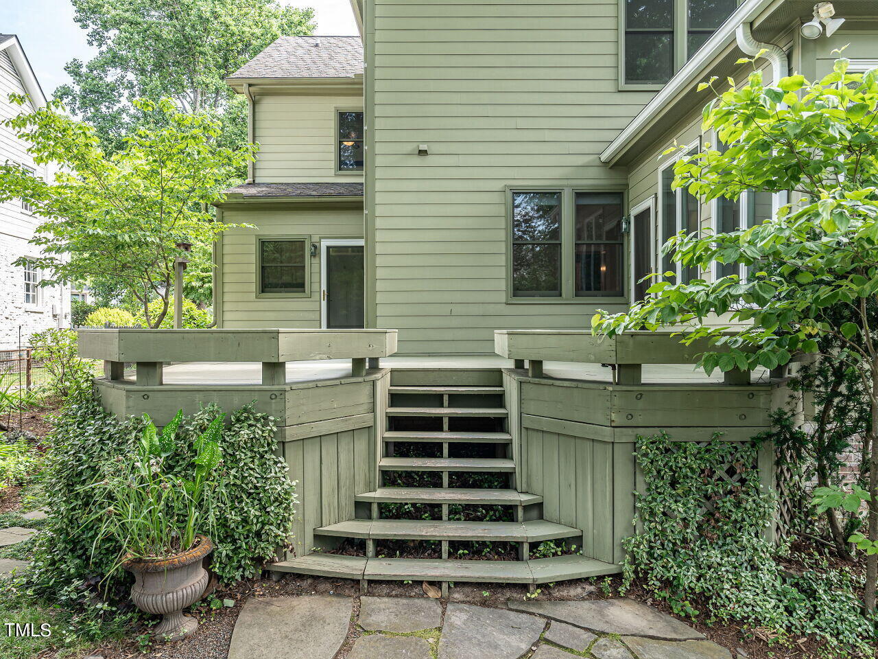 2807 Hazelwood Drive