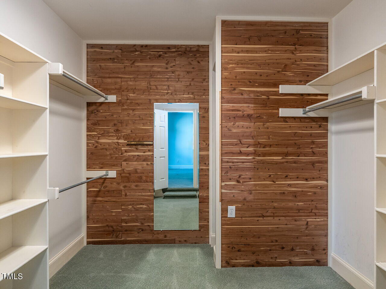 2807 Hazelwood Drive