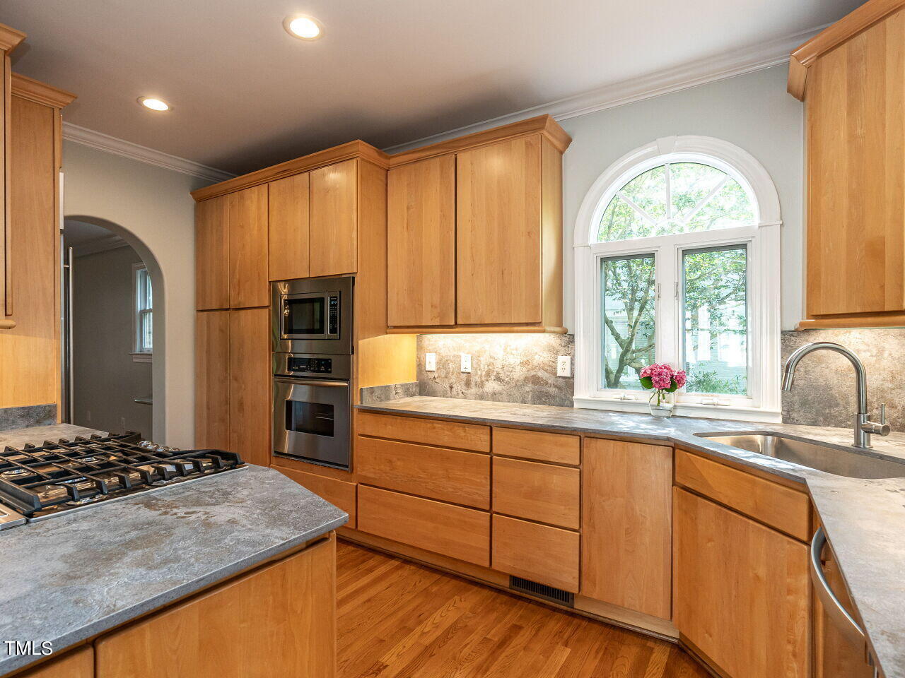 2807 Hazelwood Drive