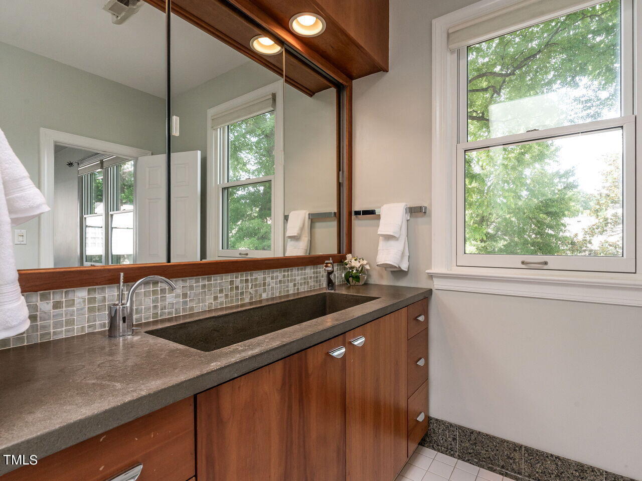 2807 Hazelwood Drive