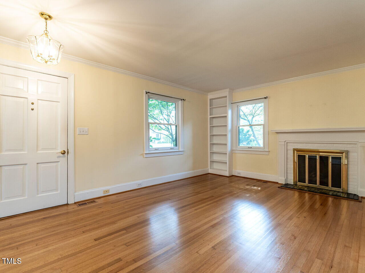 2807 Hazelwood Drive