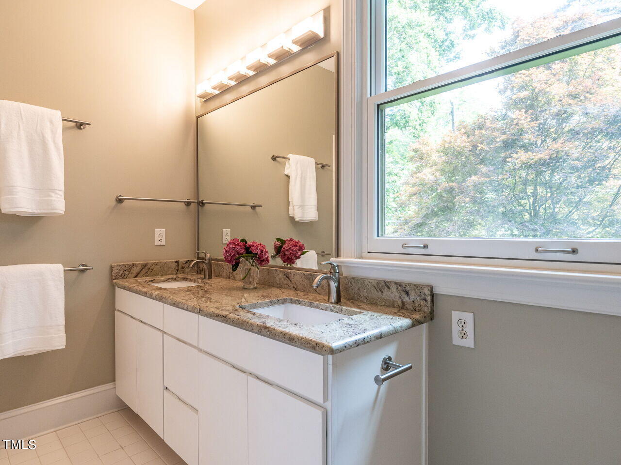 2807 Hazelwood Drive