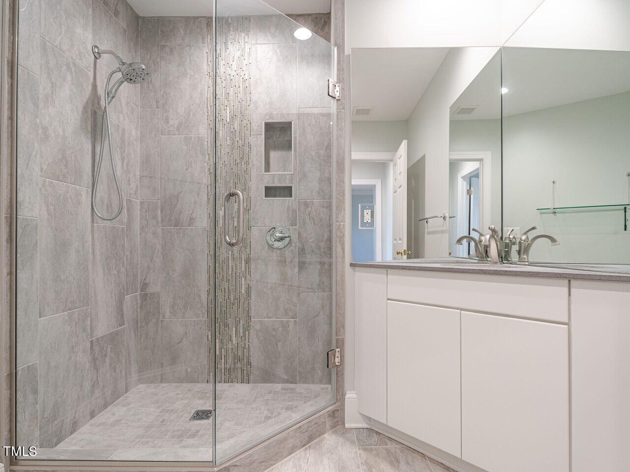 2807 Hazelwood Drive