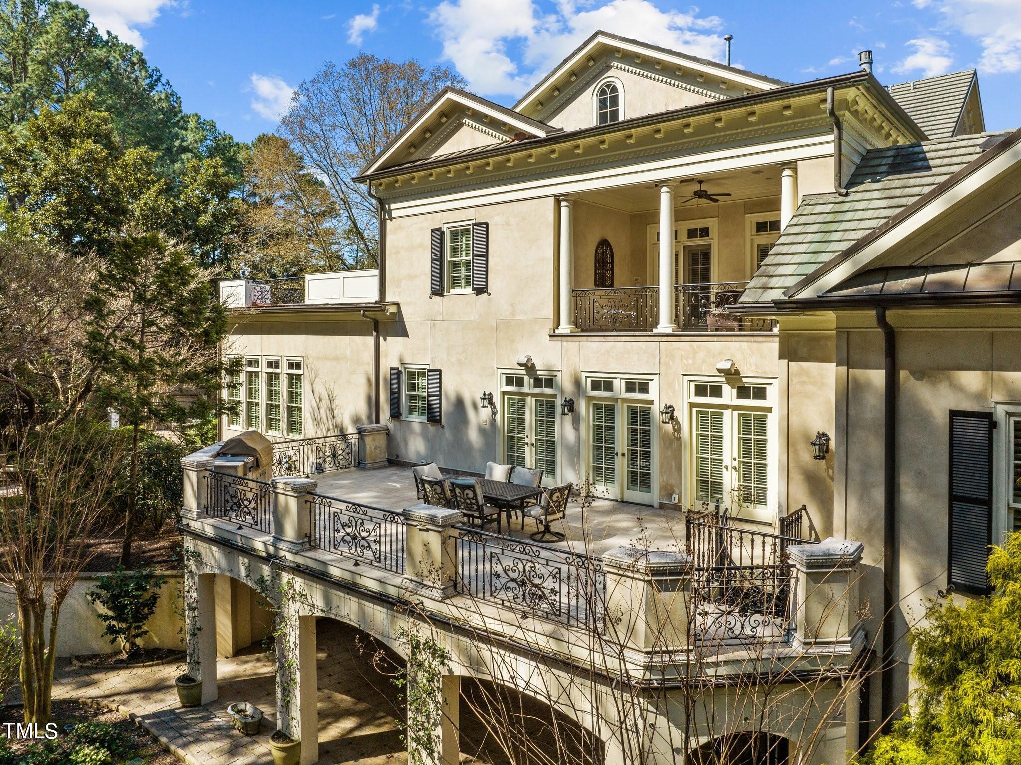8816 Valentine Ct