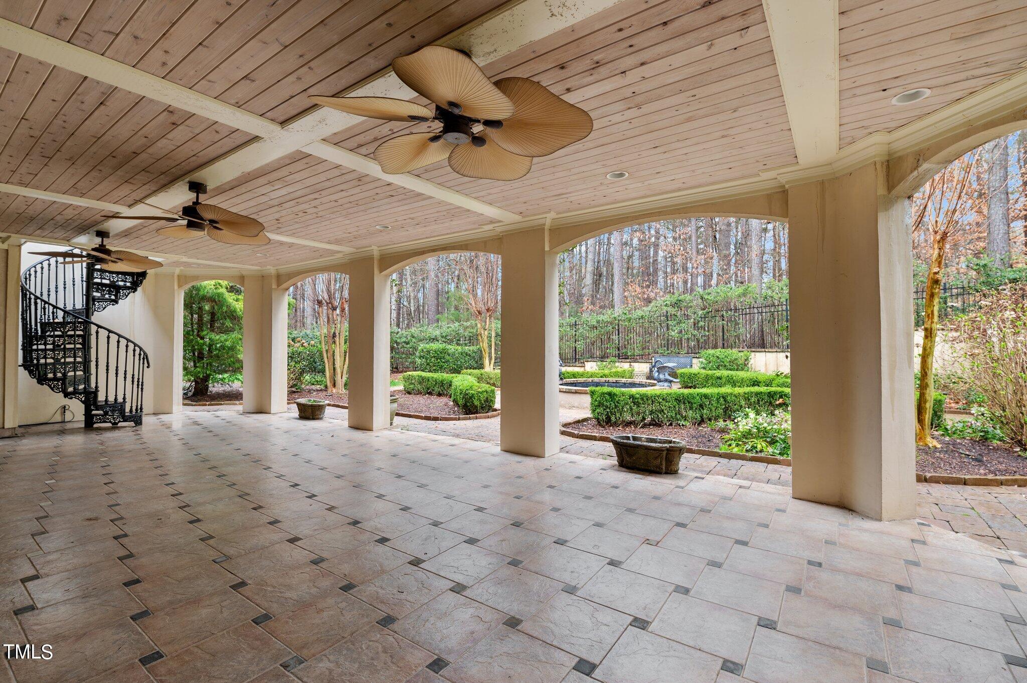8816 Valentine Ct