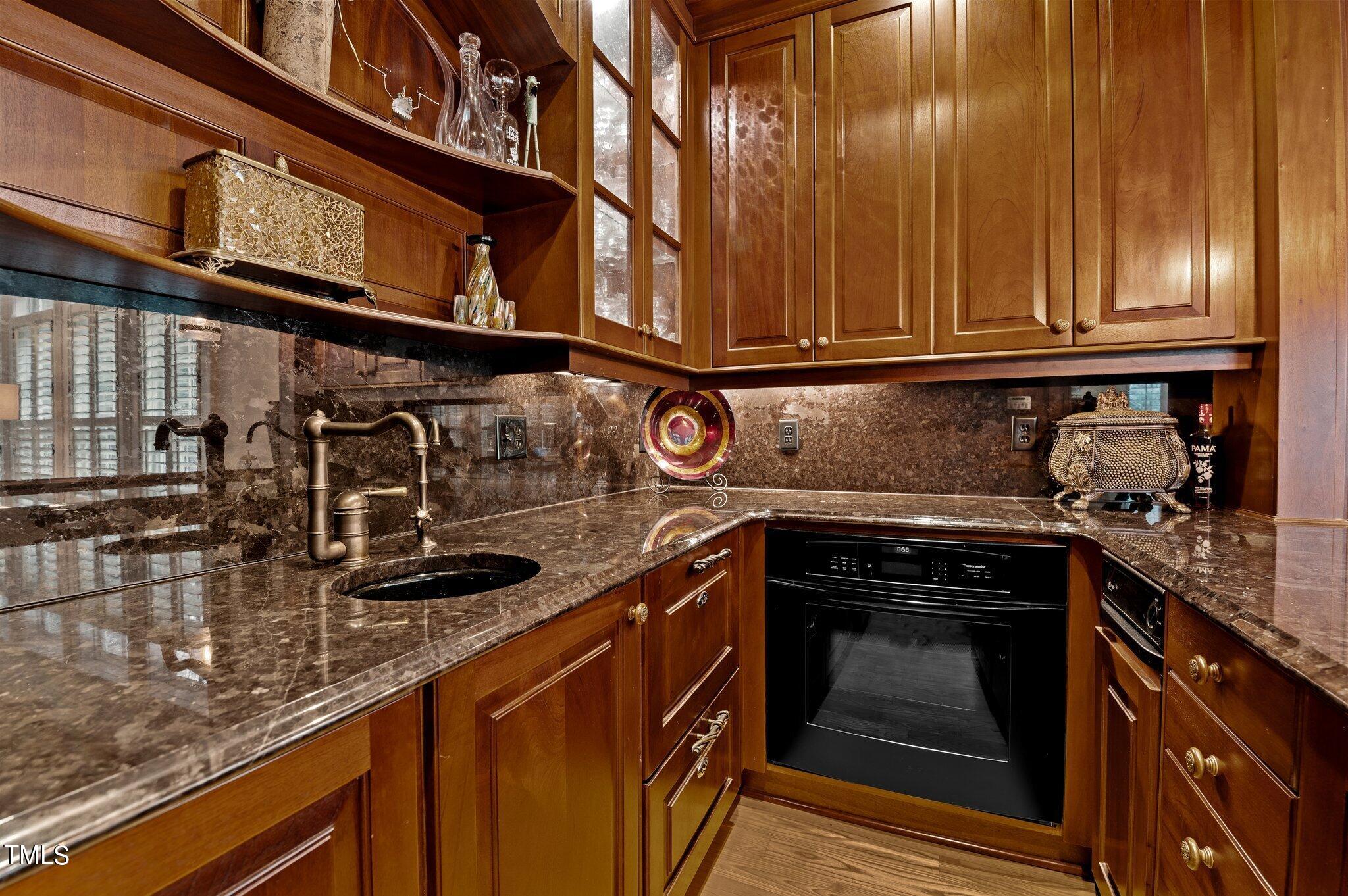 8816 Valentine Ct