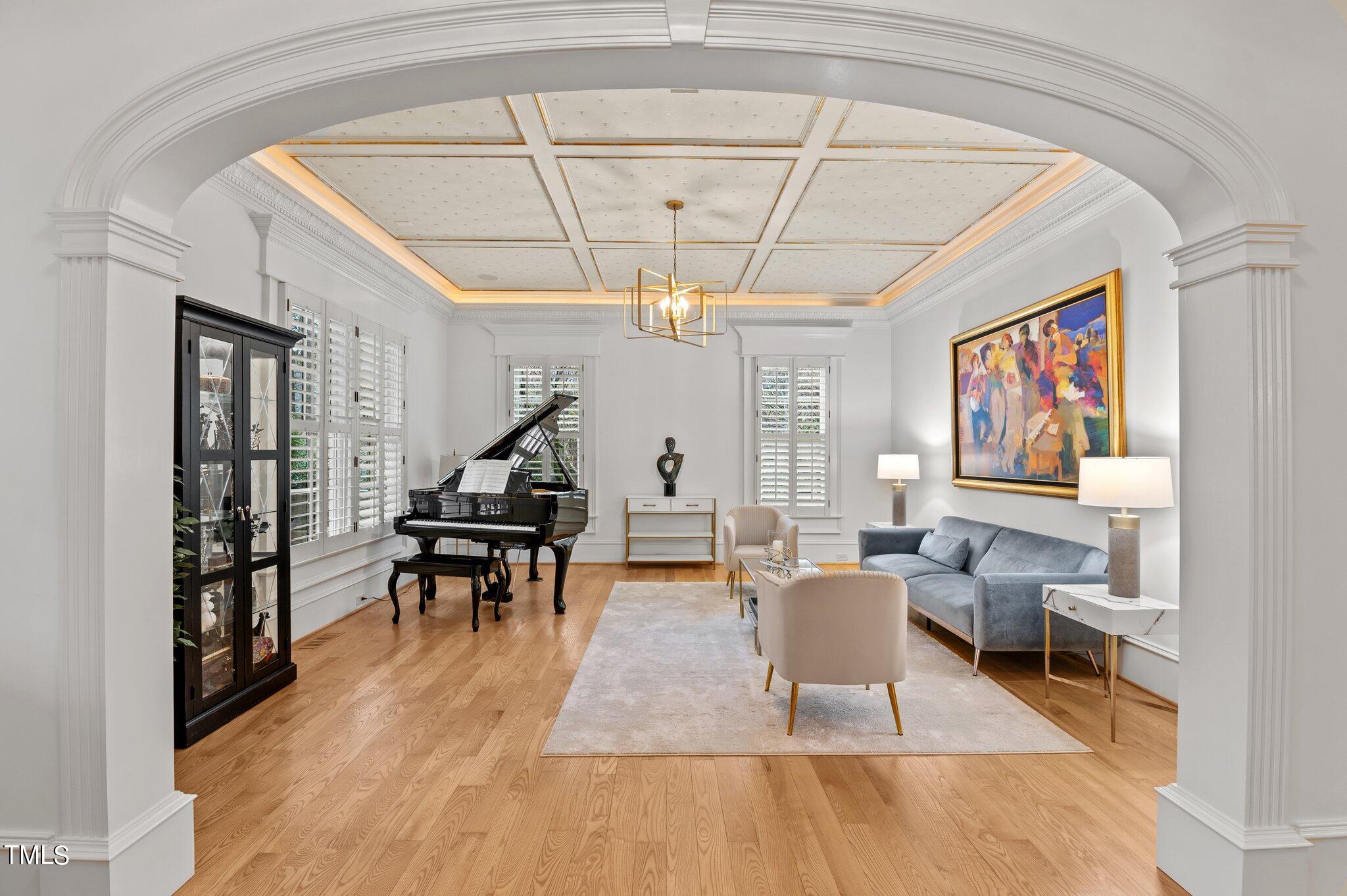 8816 Valentine Ct