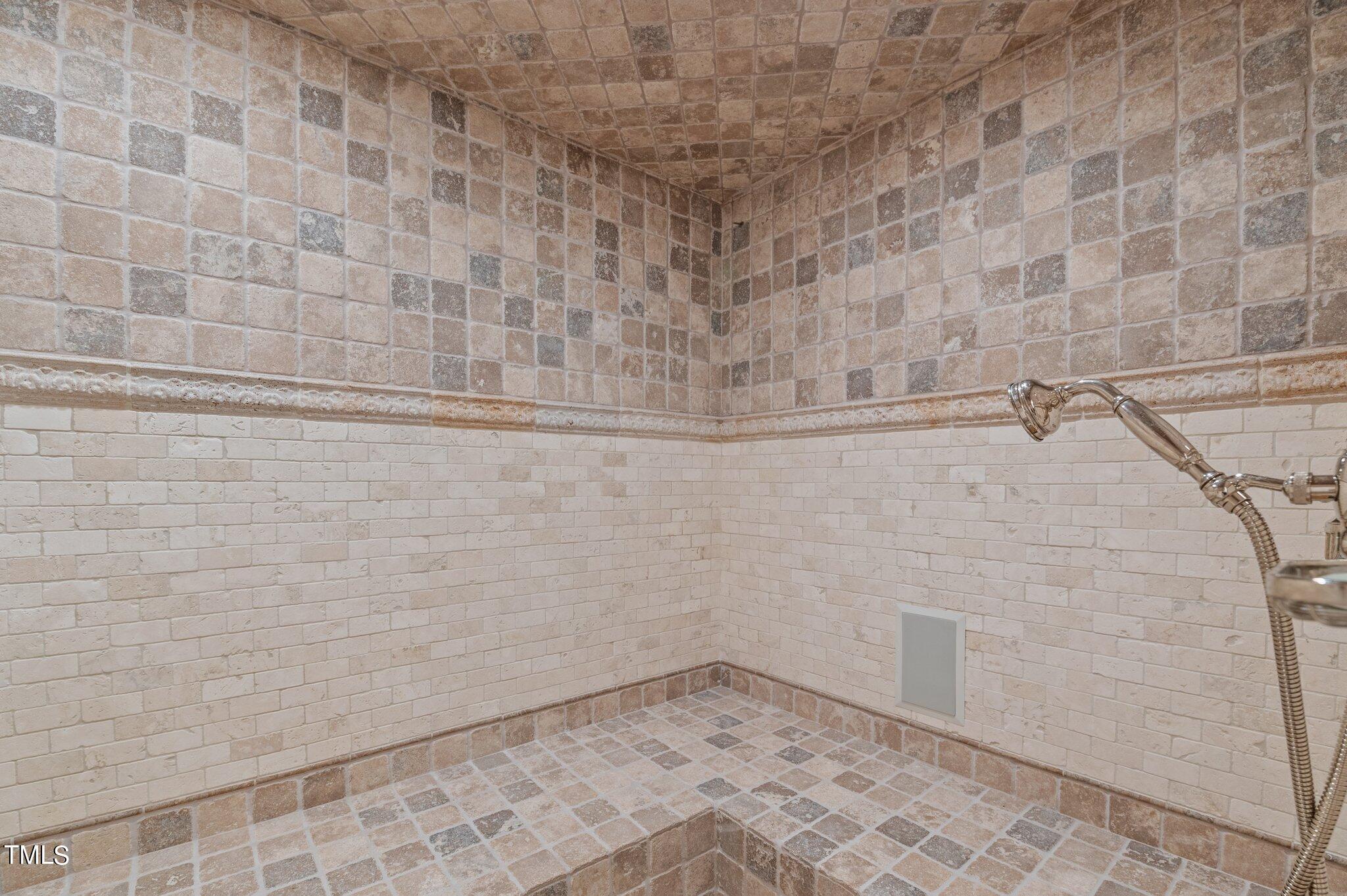 8816 Valentine Ct