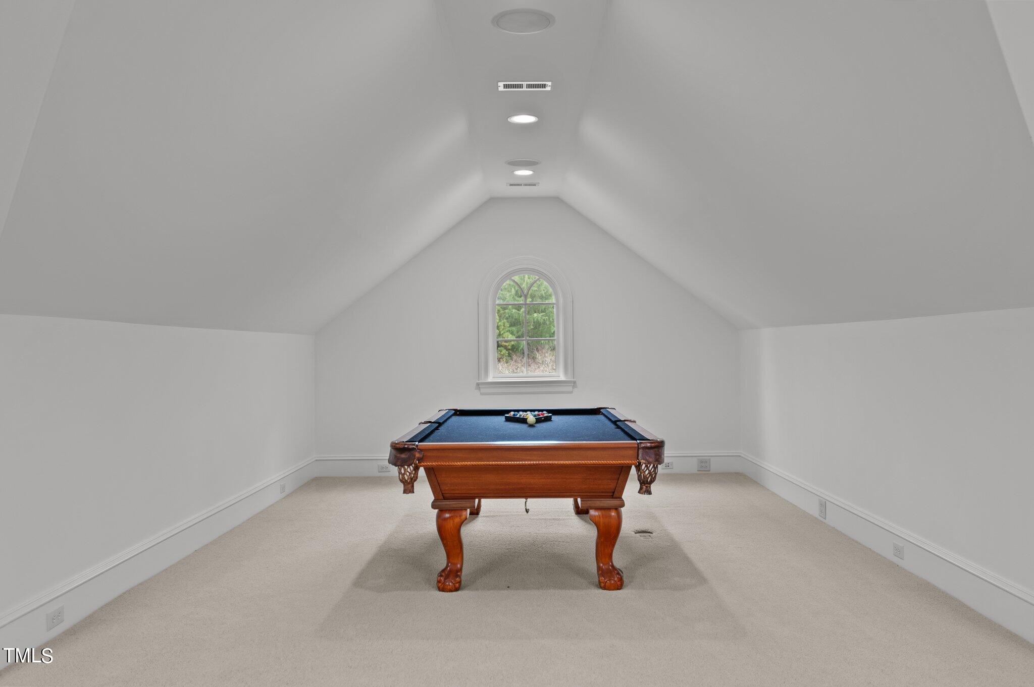 8816 Valentine Ct