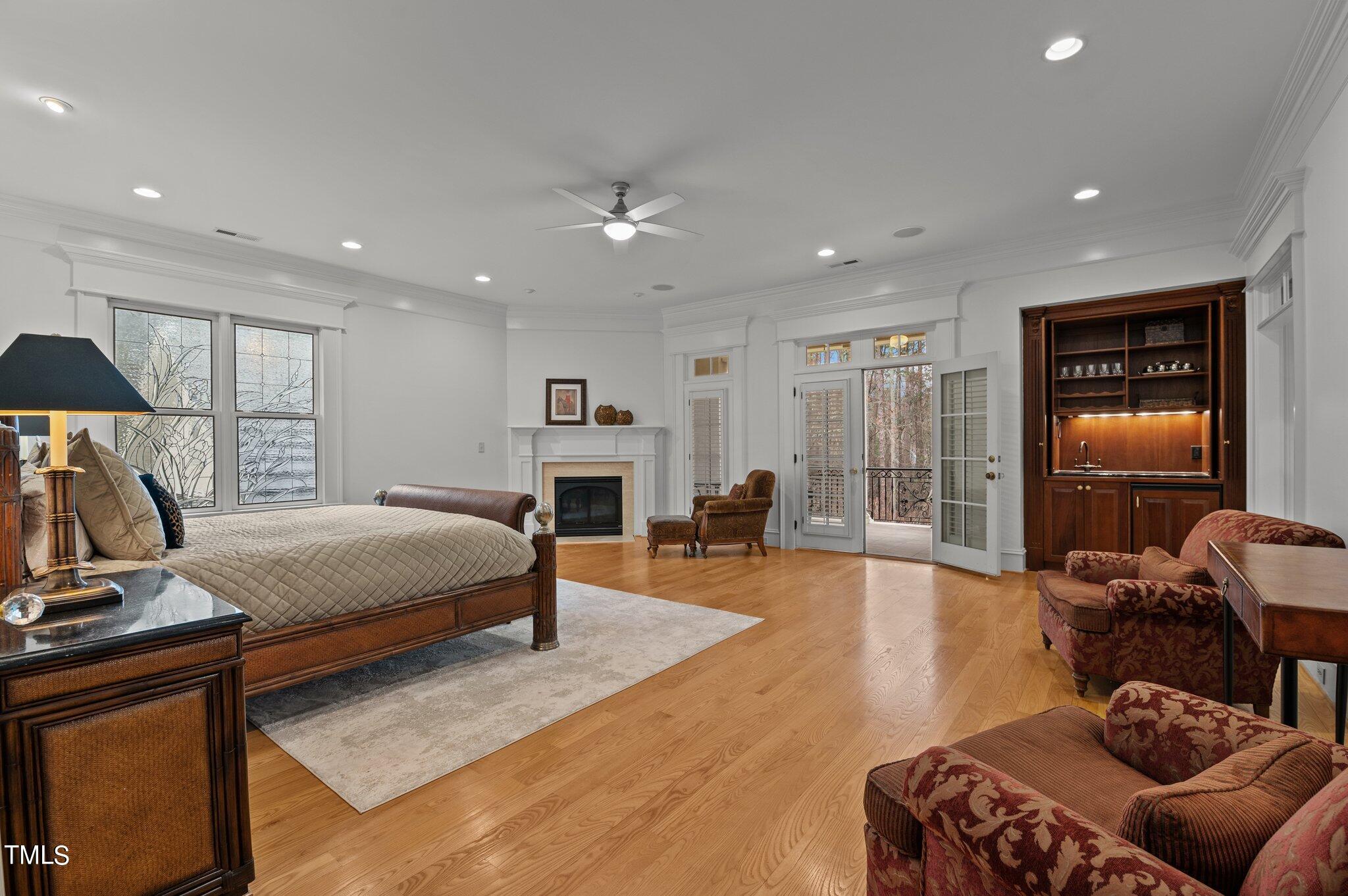 8816 Valentine Ct