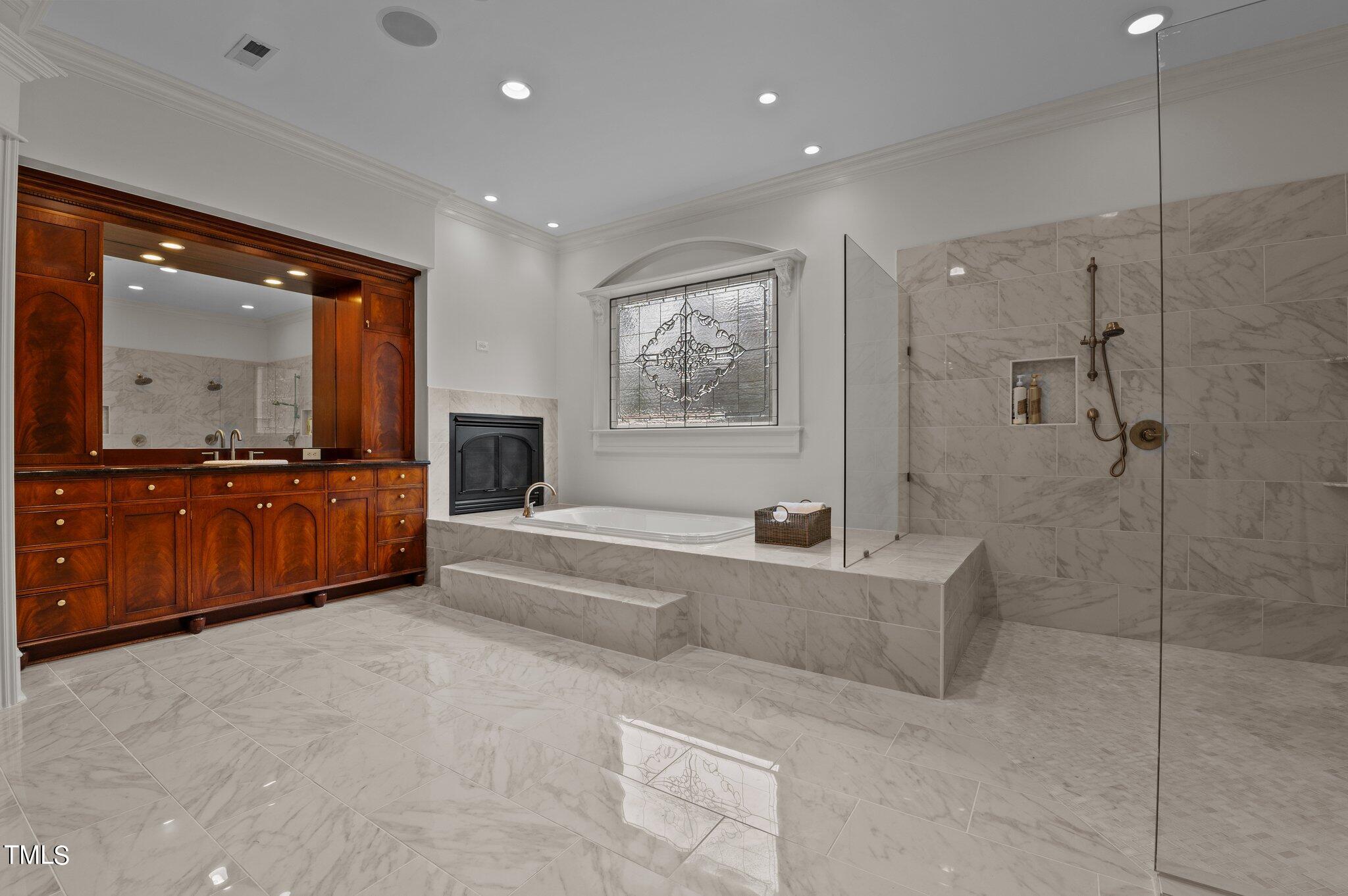 8816 Valentine Ct