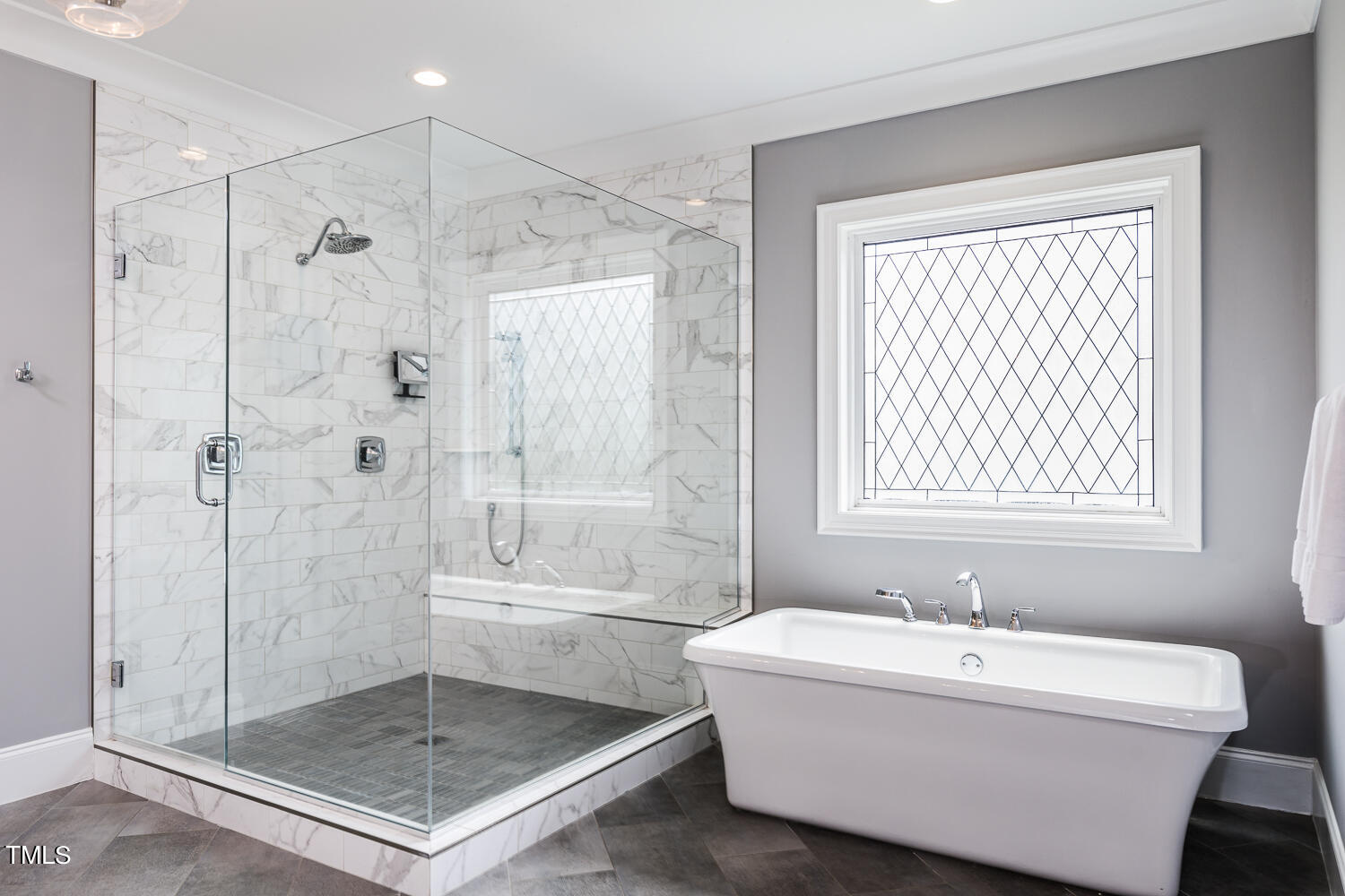 11405 Royal Amber Way