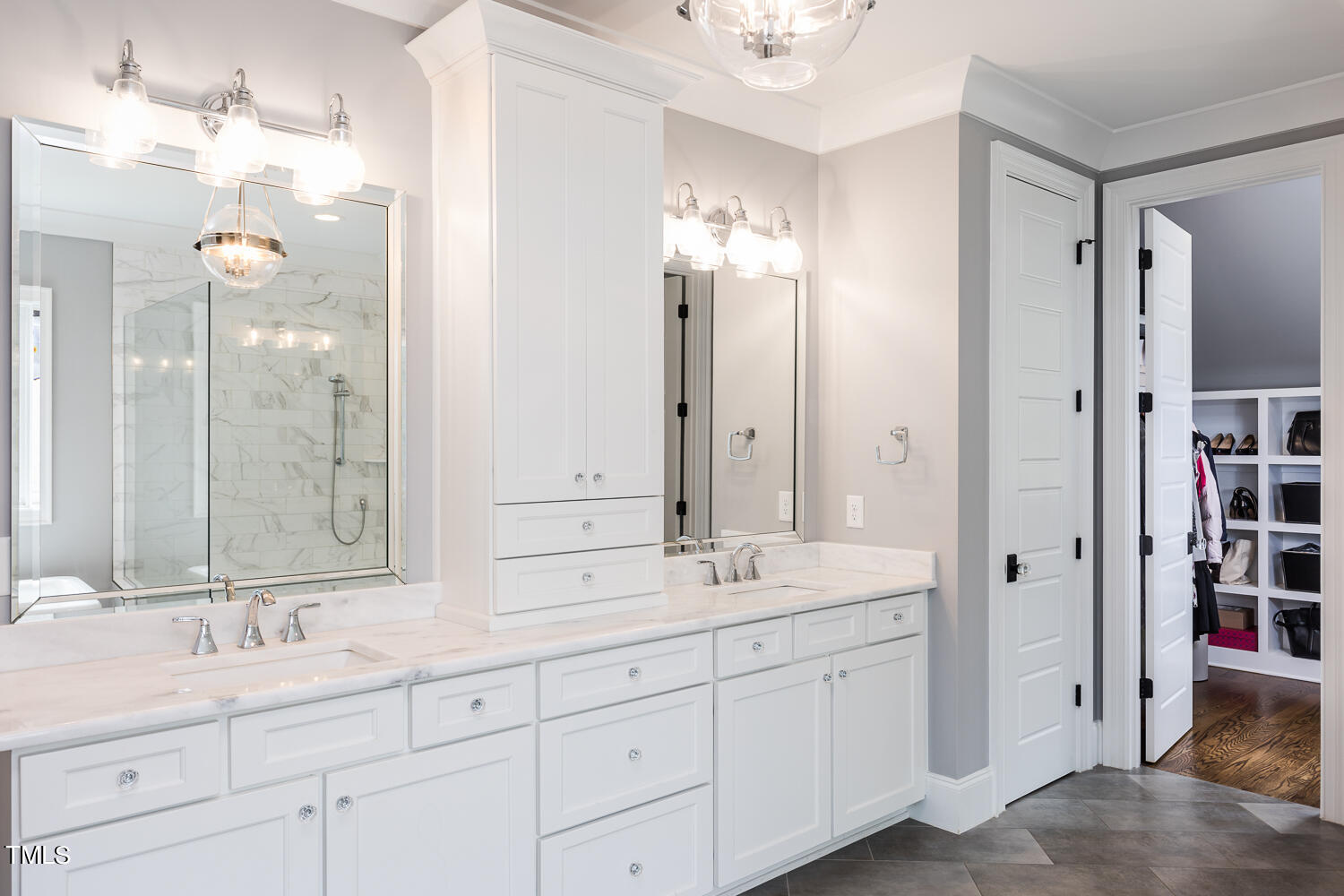 11405 Royal Amber Way