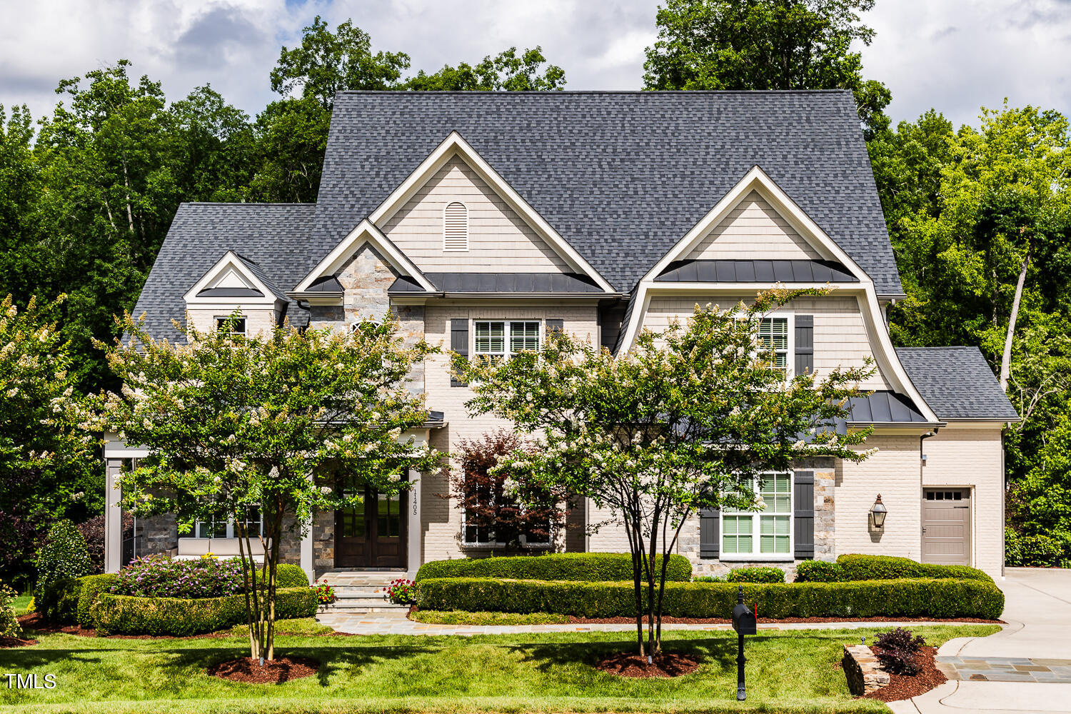 11405 Royal Amber Way