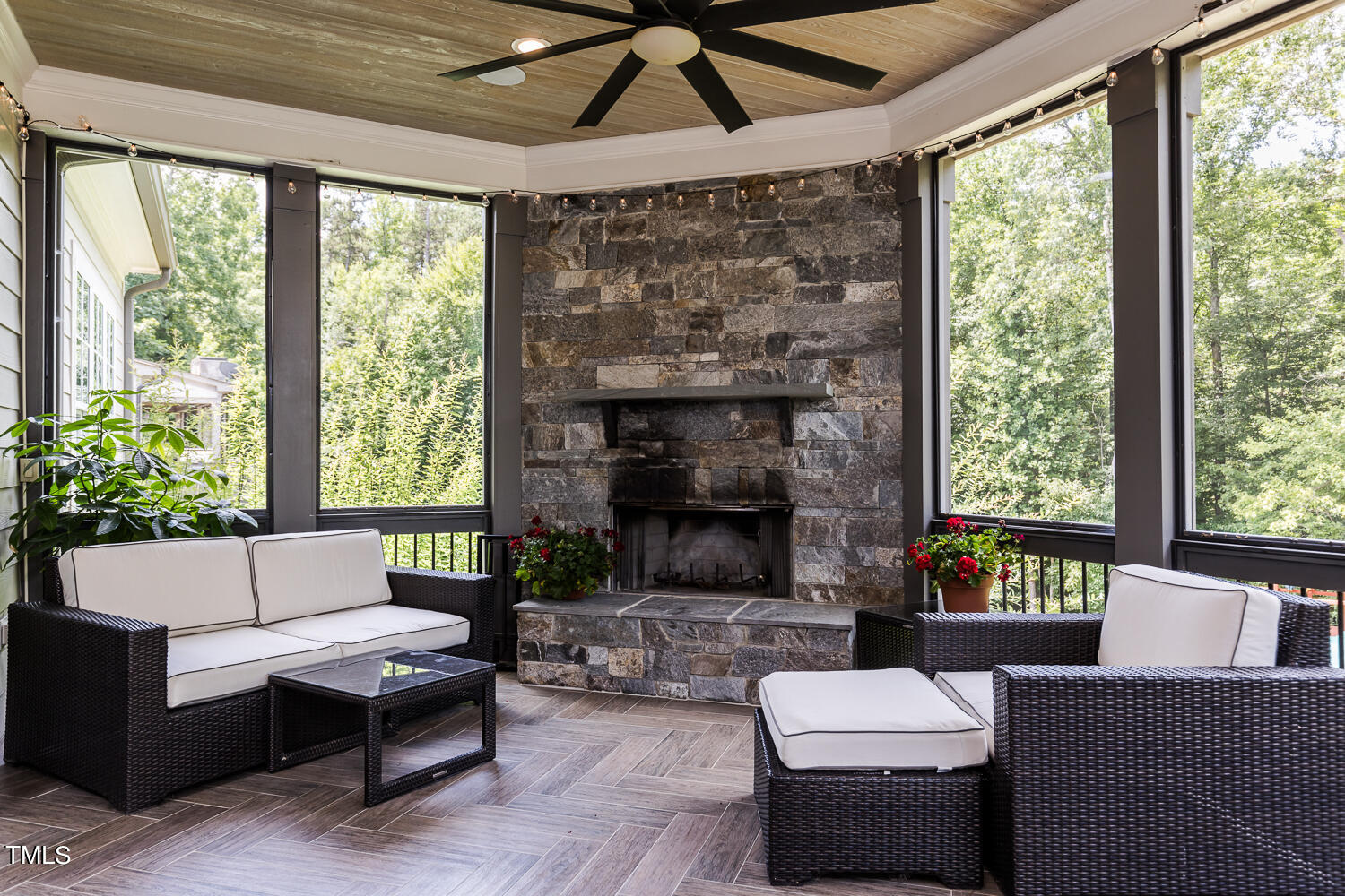 11405 Royal Amber Way