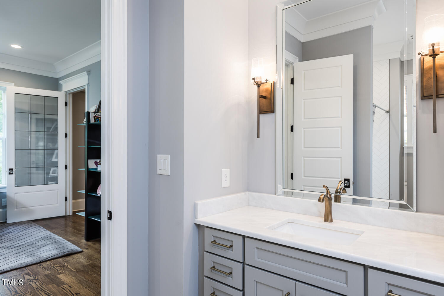 11405 Royal Amber Way