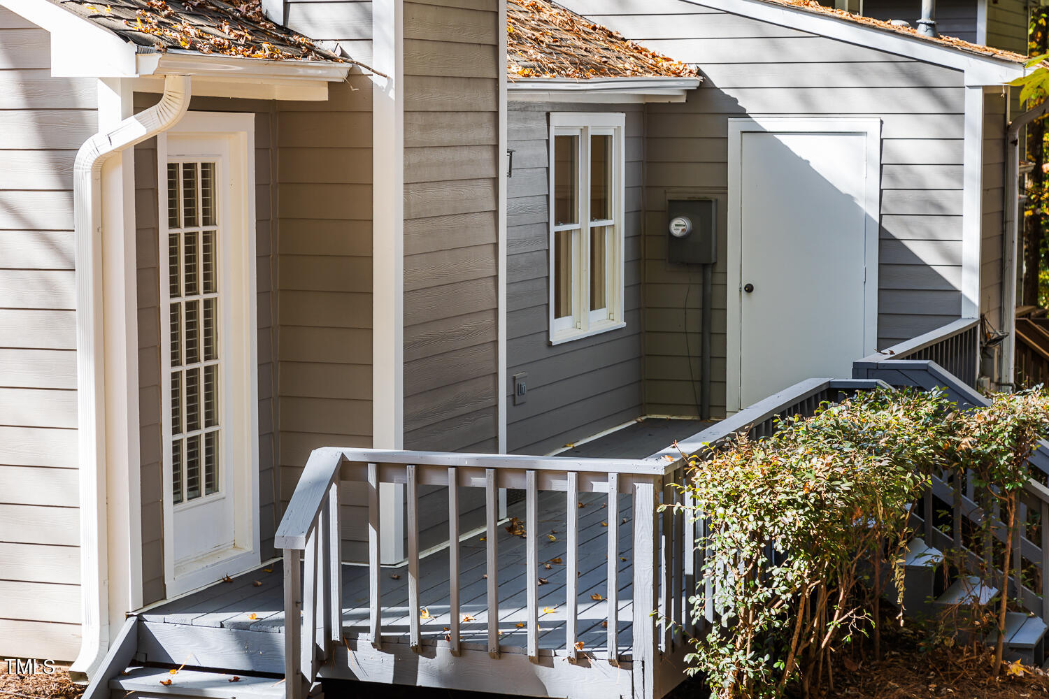1410 Mahonia Court