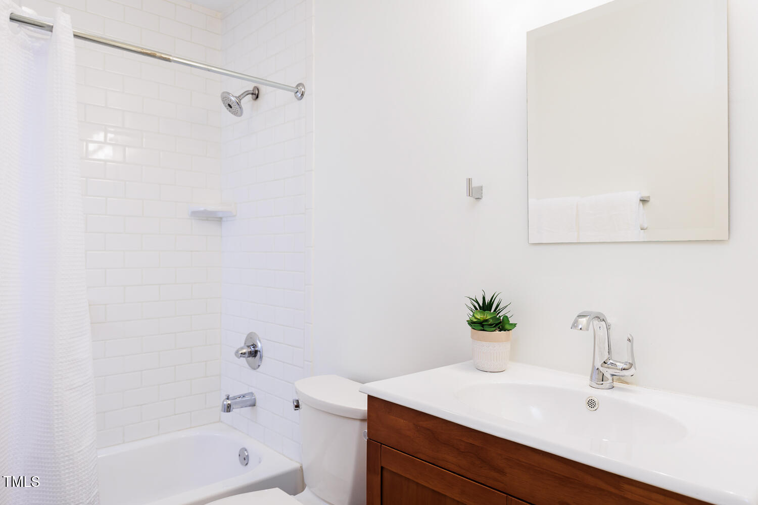 1410 Mahonia Court