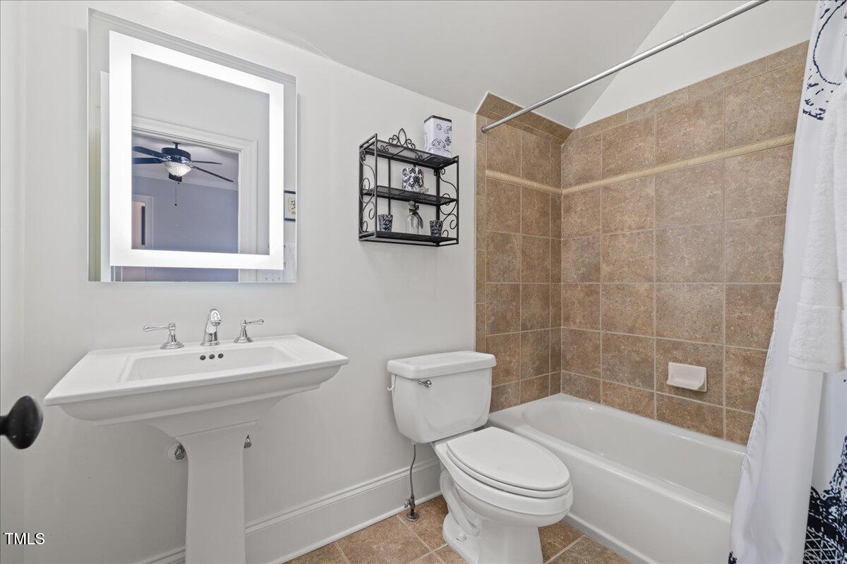3225 Mossy Ridge Court
