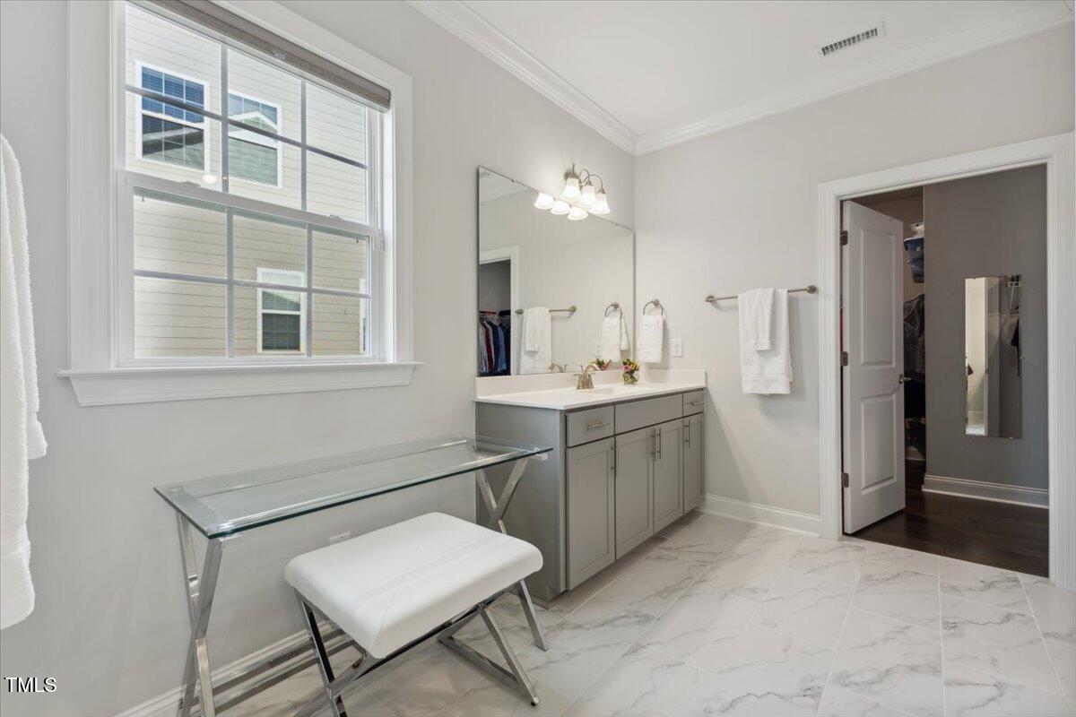 3000 Mavisbank Circle