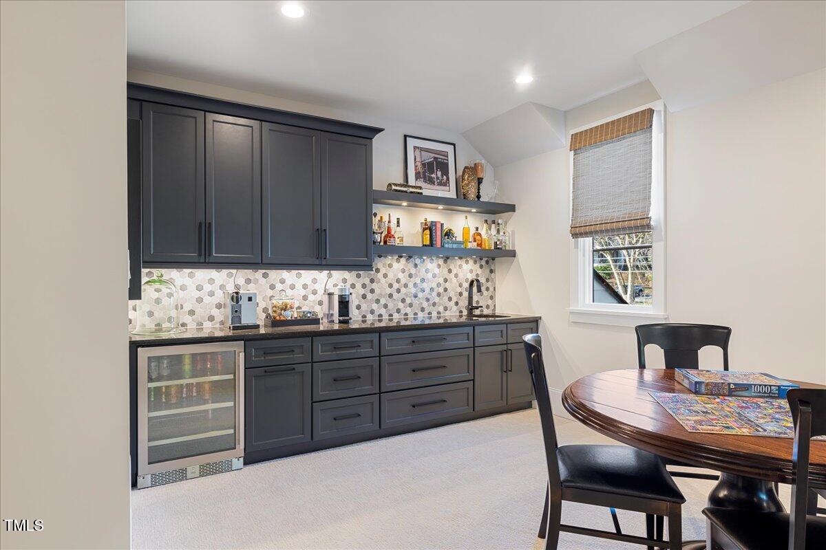1304 Ivy Lane