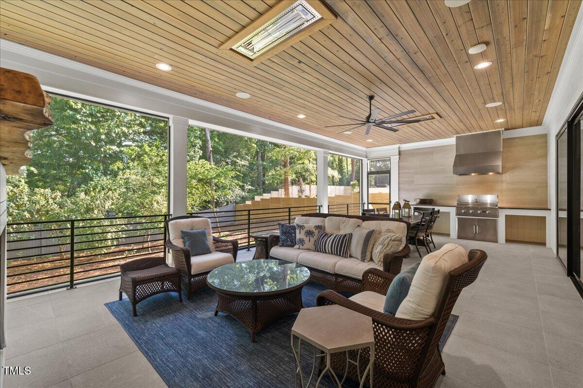 1304 Ivy Lane