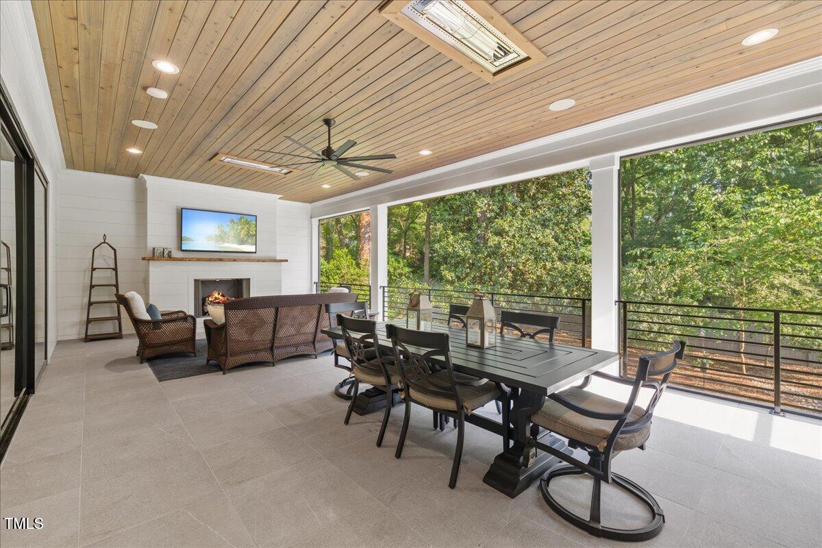 1304 Ivy Lane